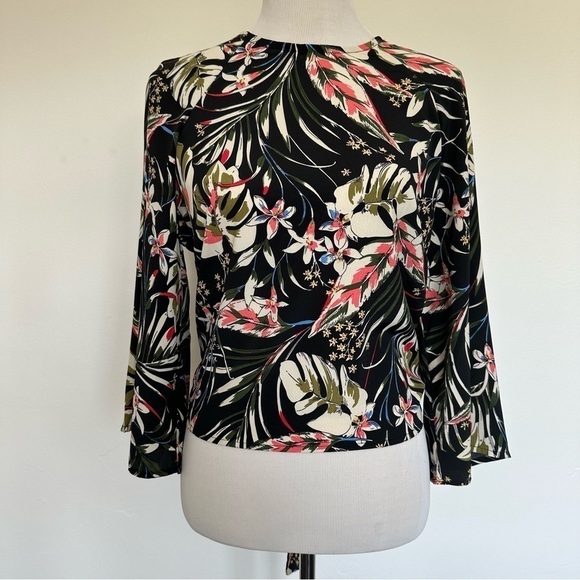 Code x Mode Tops - Code x Mode floral Hawaiian top